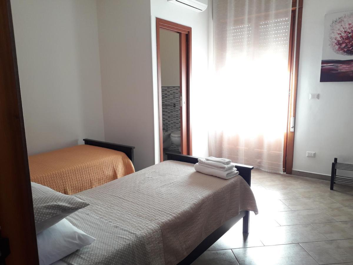 チェッリーノ・サン・マルコ Colori Del Salento Bed & Breakfast エクステリア 写真